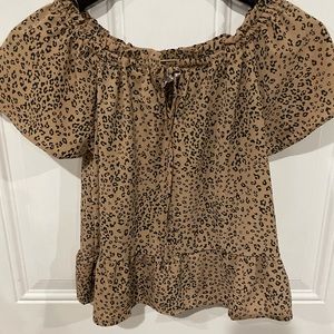 Off the shoulder top-xs